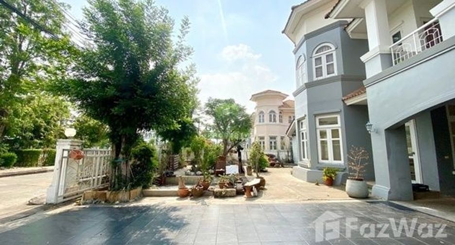 For sale 5 bedrooms house in Khlong Luang, Pathum Thani