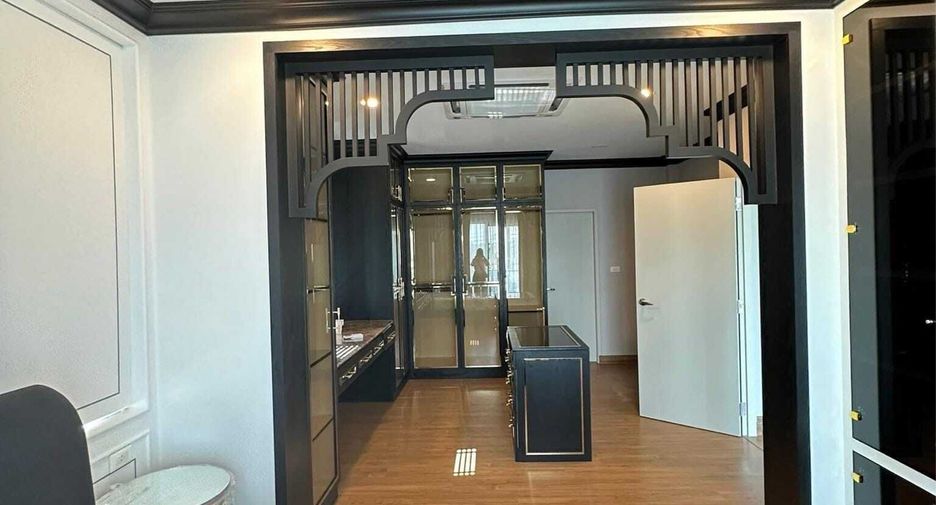 For rent and for sale 4 bedrooms house in Bang Phli, Samut Prakan