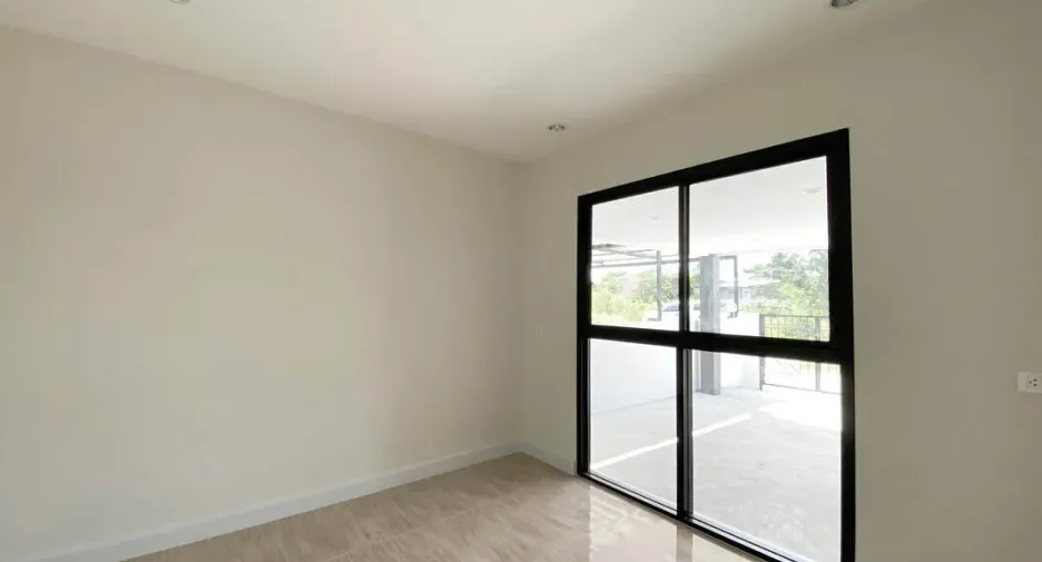 For sale 2 bedrooms house in Mueang Lop Buri, Lopburi