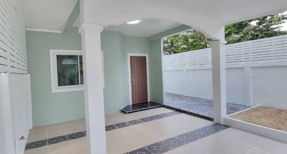 For sale 3 bedrooms townhouse in Pak Kret, Nonthaburi