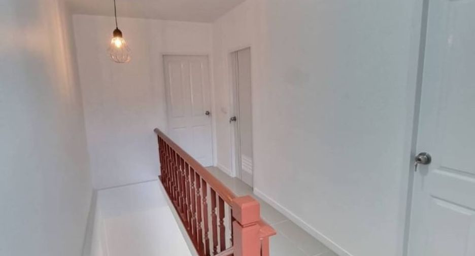 For sale 3 bedrooms townhouse in Pak Kret, Nonthaburi