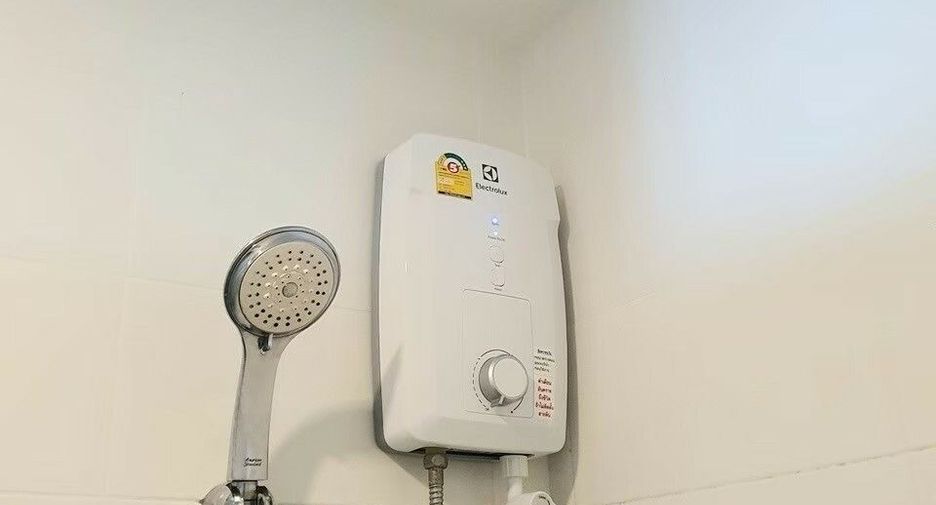 For sale 1 bed condo in Mueang Samut Prakan, Samut Prakan