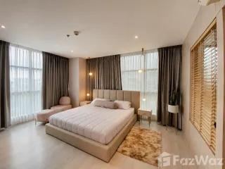 À vendre 2 chambres condo à Huai Khwang, Bangkok