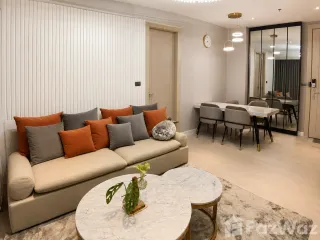 À vendre 2 chambres condo à Huai Khwang, Bangkok