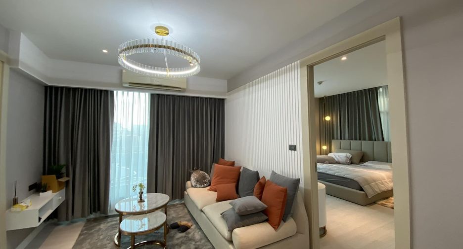 À vendre 2 chambres condo à Huai Khwang, Bangkok