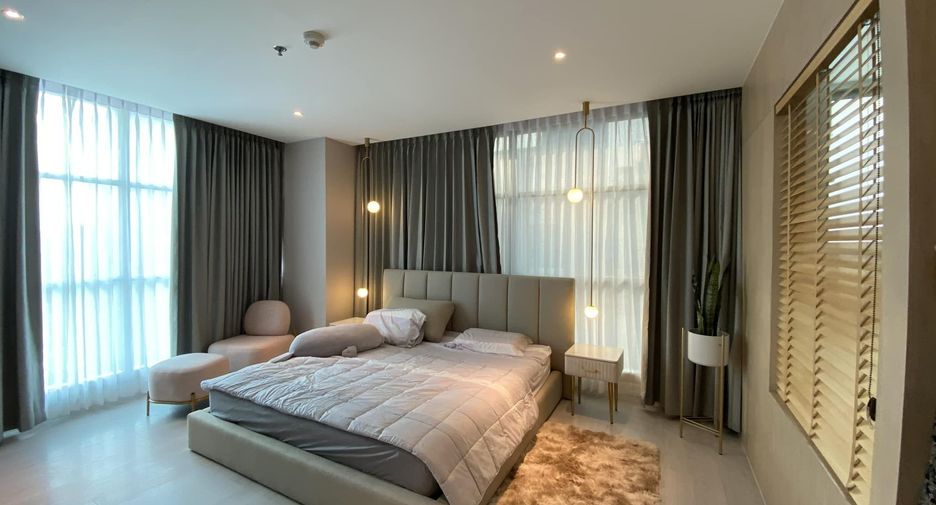 À vendre 2 chambres condo à Huai Khwang, Bangkok