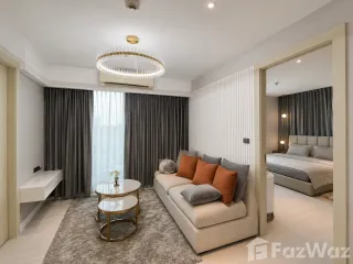 À vendre 2 chambres condo à Huai Khwang, Bangkok