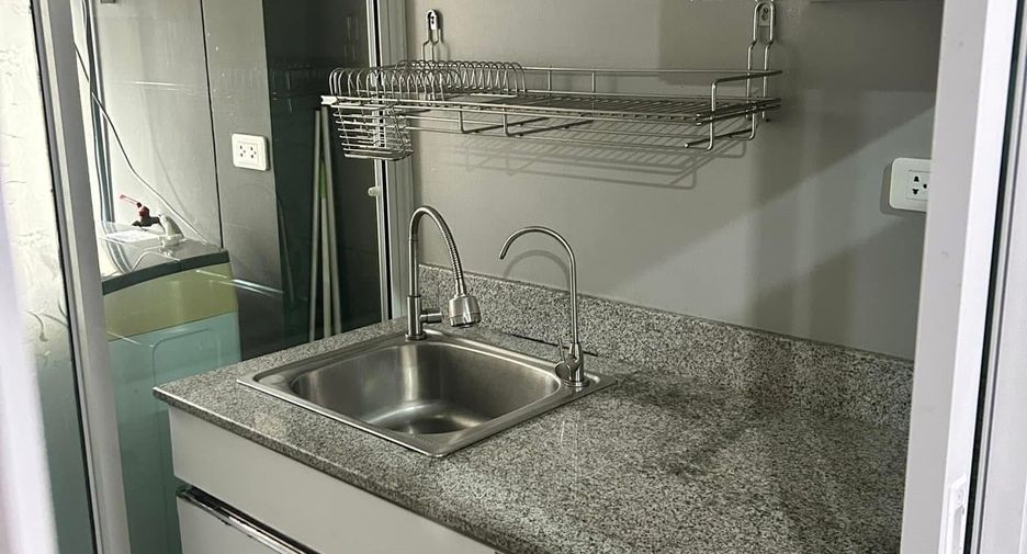 For sale studio condo in Phra Khanong, Bangkok