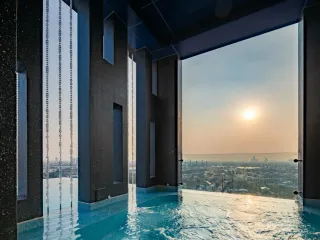 Condo en venta de 2 habitaciones en Phra Khanong, Bangkok