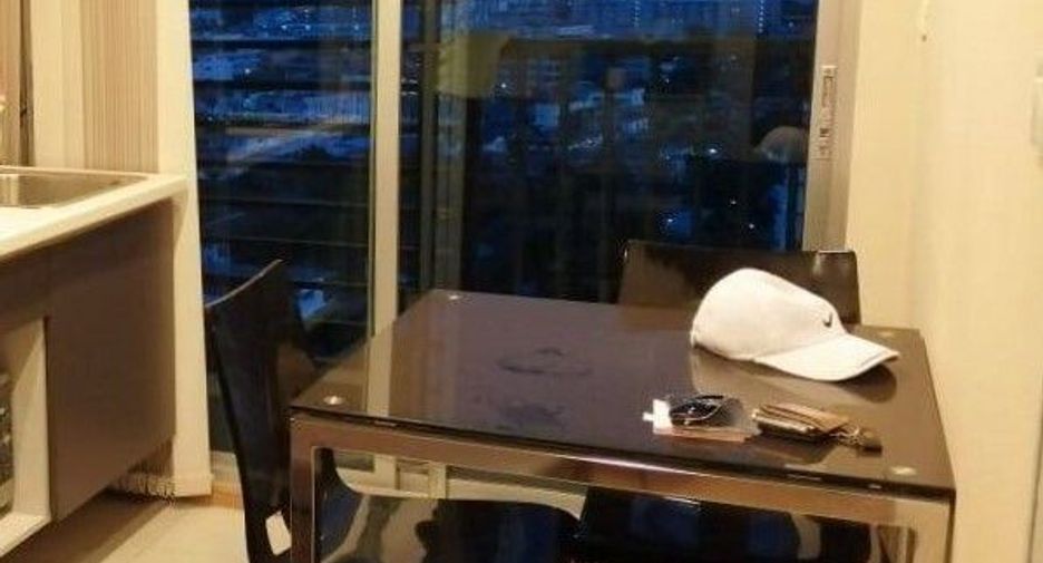 For sale 1 bed condo in Watthana, Bangkok