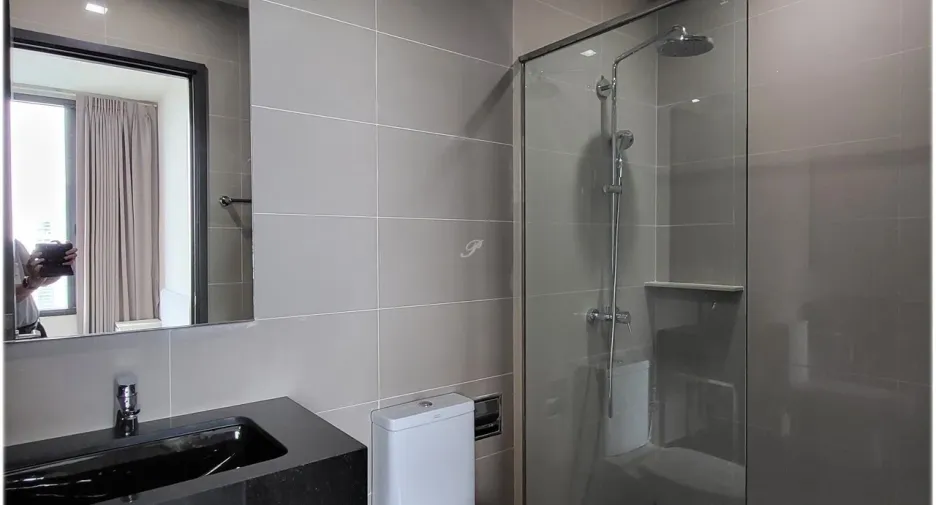 For sale 2 ベッドルーム condo in Khlong Toei, Bangkok
