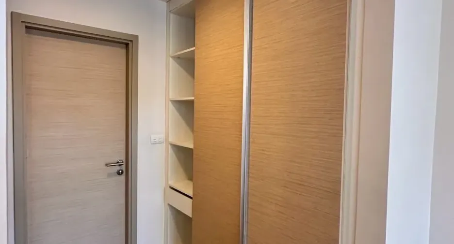 For sale 1 bed condo in Khlong Toei, Bangkok