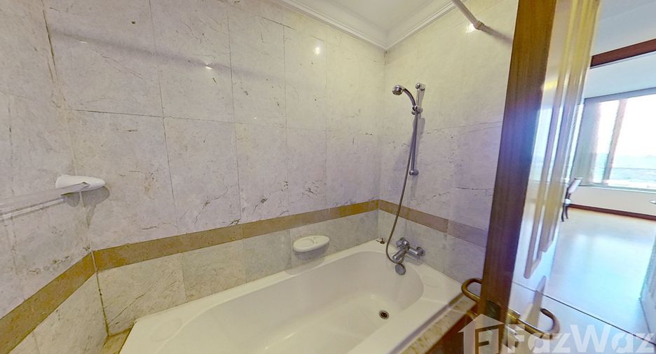 For sale 2 bedrooms condo in Pathum Wan, Bangkok