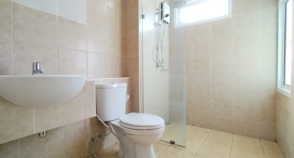 For sale 1 bed condo in Mueang Chon Buri, Chonburi