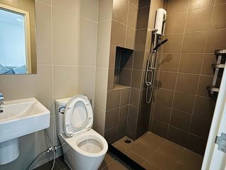 For sale 1 bed condo in Chom Thong, Bangkok