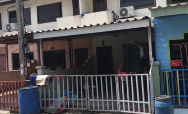 Reihenhaus zum Kauf mit 2 Zimmer in Lam Luk Ka, Pathum Thani