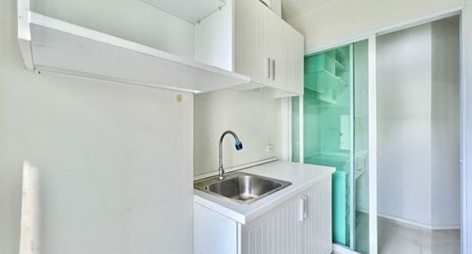 For sale 1 bed condo in Mueang Samut Prakan, Samut Prakan