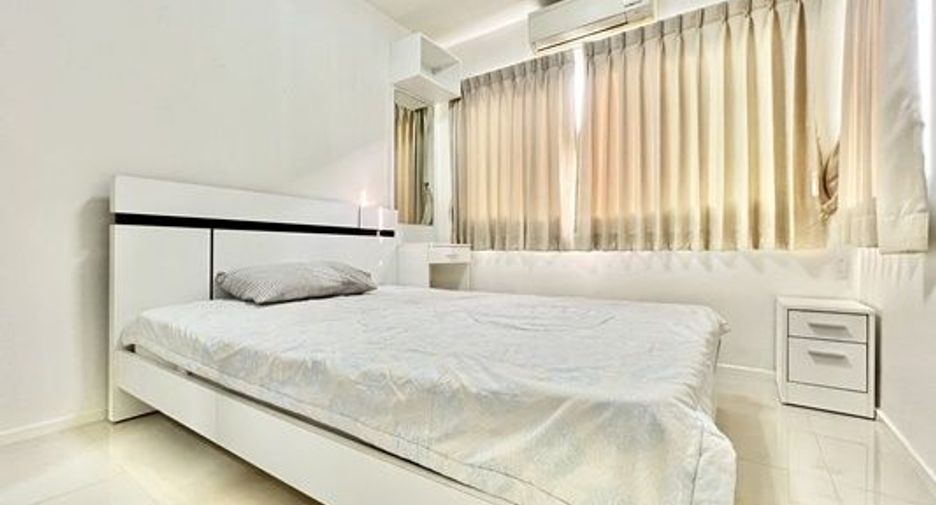 For sale 1 bed condo in Mueang Samut Prakan, Samut Prakan