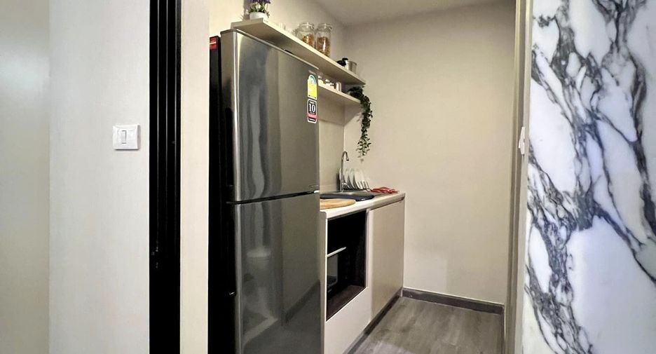 For sale 1 bed condo in Mueang Pathum Thani, Pathum Thani