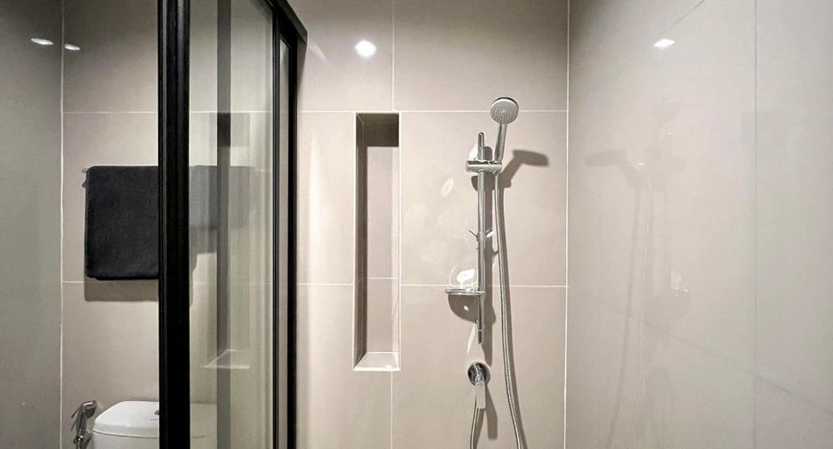 For sale 1 bed condo in Mueang Pathum Thani, Pathum Thani