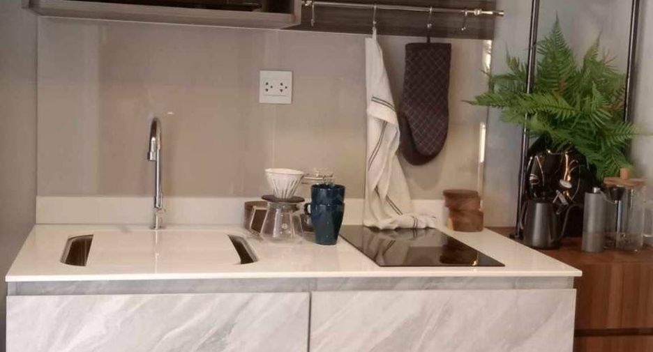 For sale 1 bed condo in Phra Khanong, Bangkok