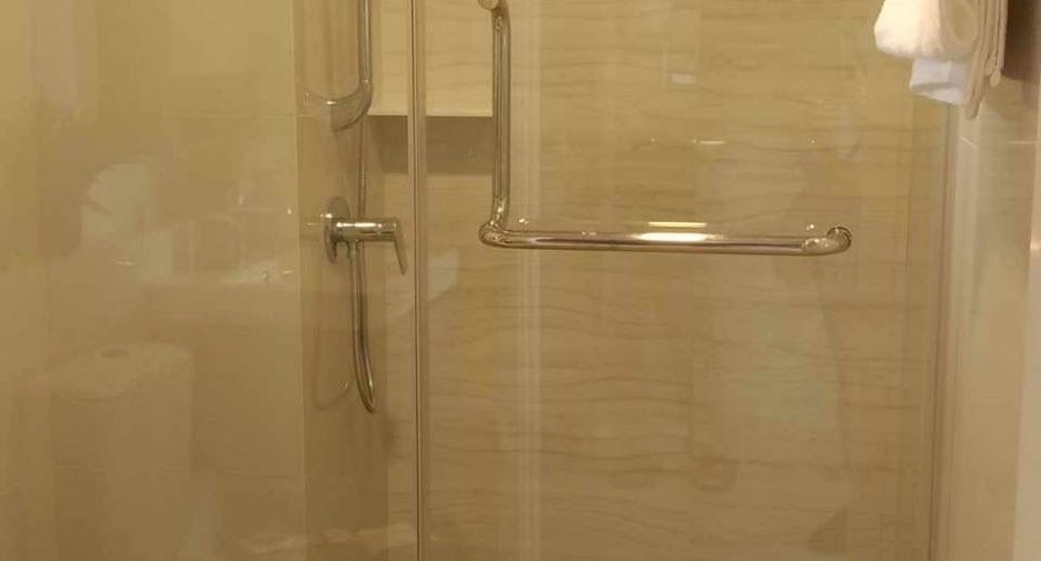 For sale 1 bed condo in Phra Khanong, Bangkok
