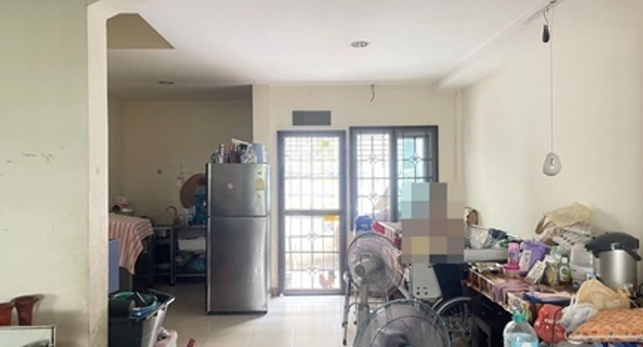 For sale 3 bedrooms townhouse in Thanyaburi, Pathum Thani
