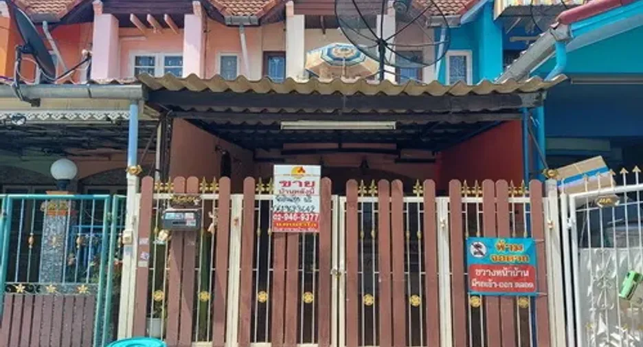 Reihenhaus zum Kauf mit 3 Zimmer in Sai Mai, Bangkok