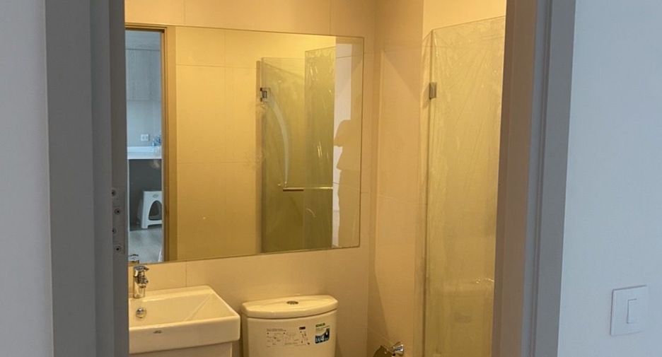 For sale 2 bedrooms condo in Khlong Toei, Bangkok