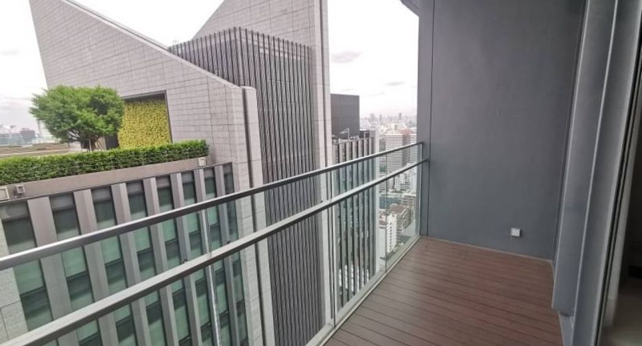 For sale 2 bedrooms condo in Khlong Toei, Bangkok