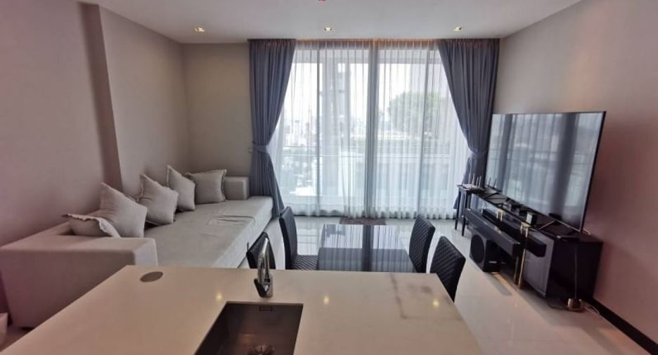 For sale 2 bedrooms condo in Khlong Toei, Bangkok