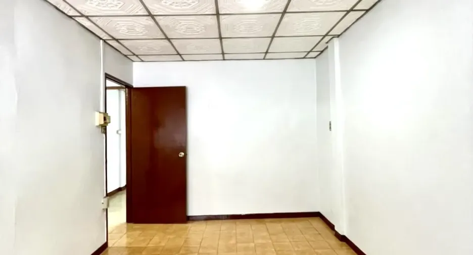 À vendre et à louer 2 chambres maison de ville à Bang Bua Thong, Nonthaburi