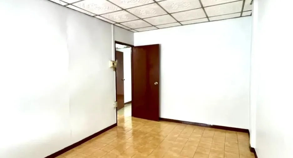À vendre et à louer 2 chambres maison de ville à Bang Bua Thong, Nonthaburi