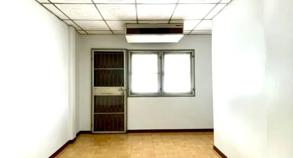À vendre et à louer 2 chambres maison de ville à Bang Bua Thong, Nonthaburi
