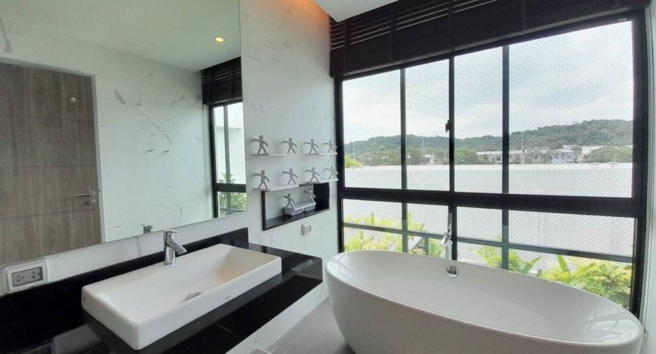 Villa en alquiler de 4 habitaciones en Mueang Phuket, Phuket