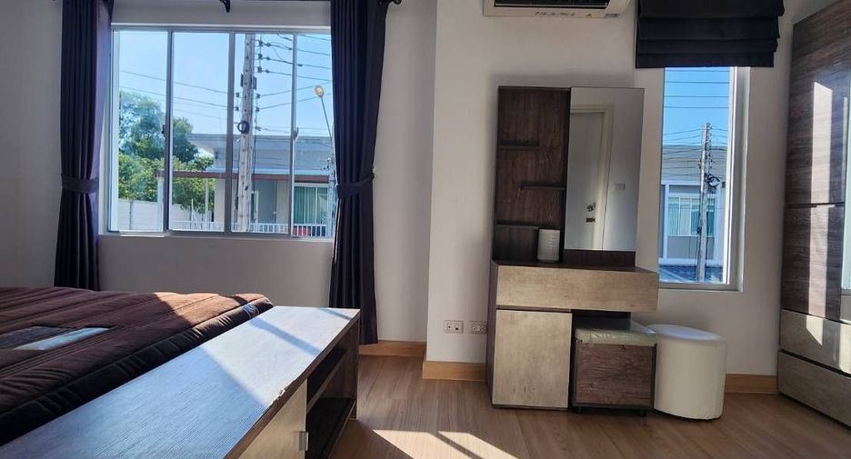 For rent 3 bedrooms house in Mueang Phuket, Phuket