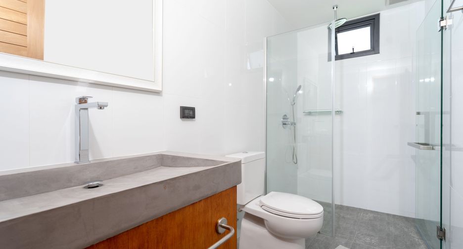 For sale 4 bedrooms villa in Mueang Phuket, Phuket