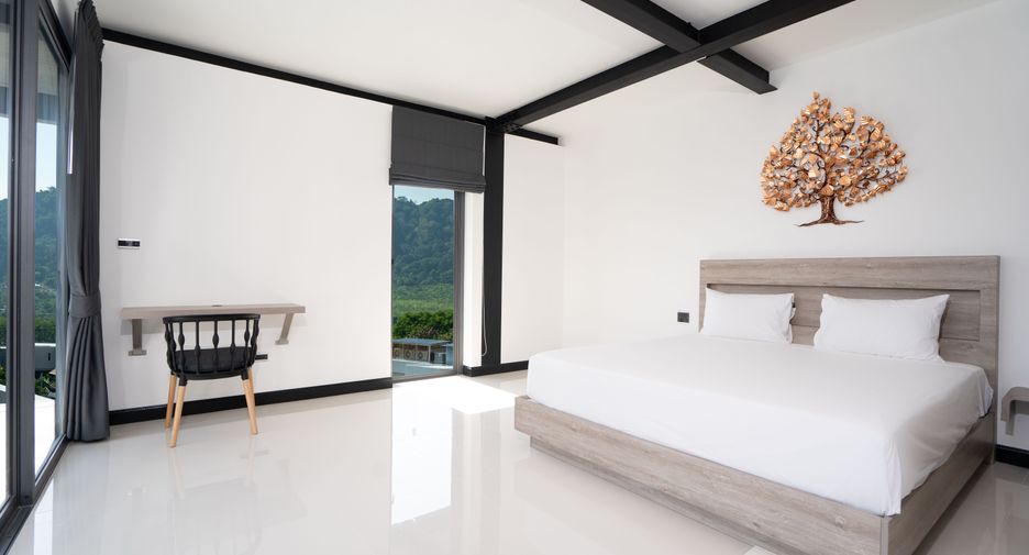 For sale 4 bedrooms villa in Mueang Phuket, Phuket