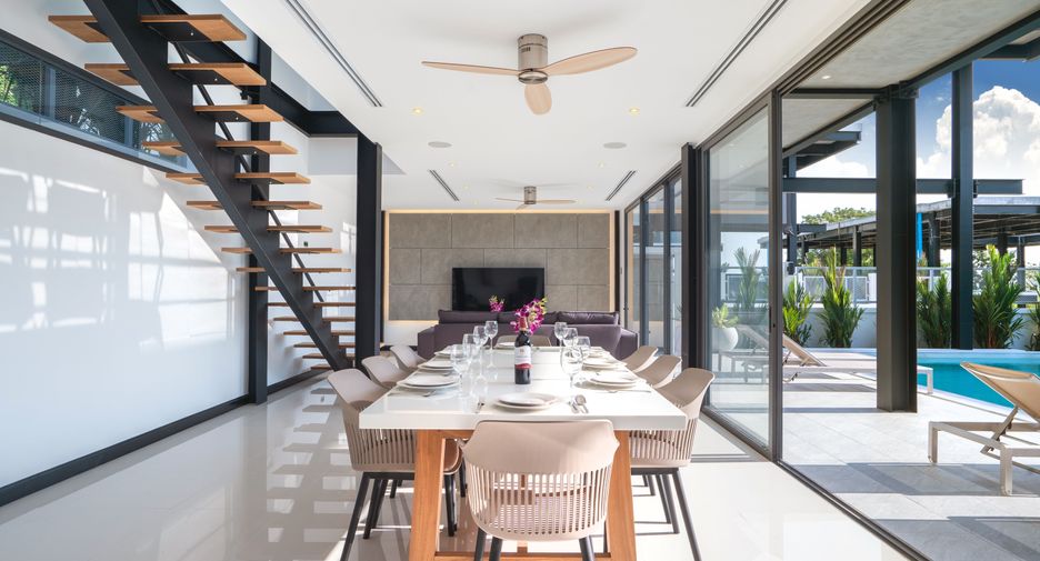 For sale 4 bedrooms villa in Mueang Phuket, Phuket