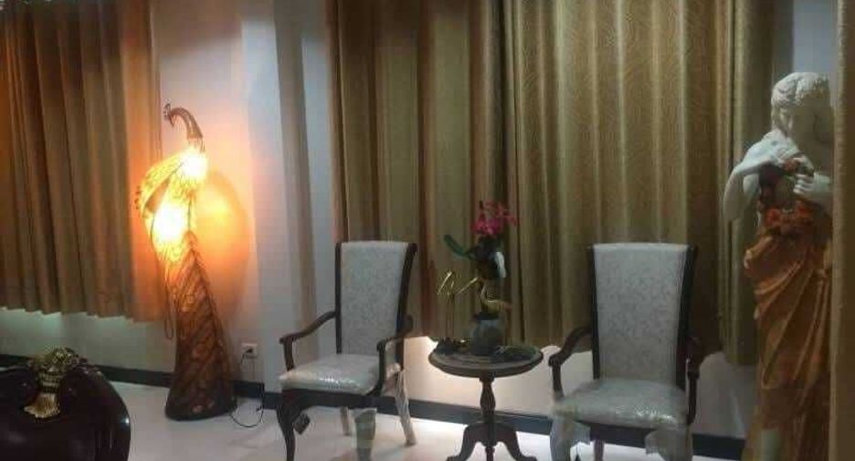 For sale 6 bedrooms house in Mueang Phuket, Phuket