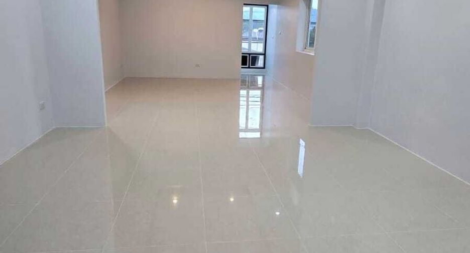Casa adosada en venta de 3 habitaciones en Thalang, Phuket