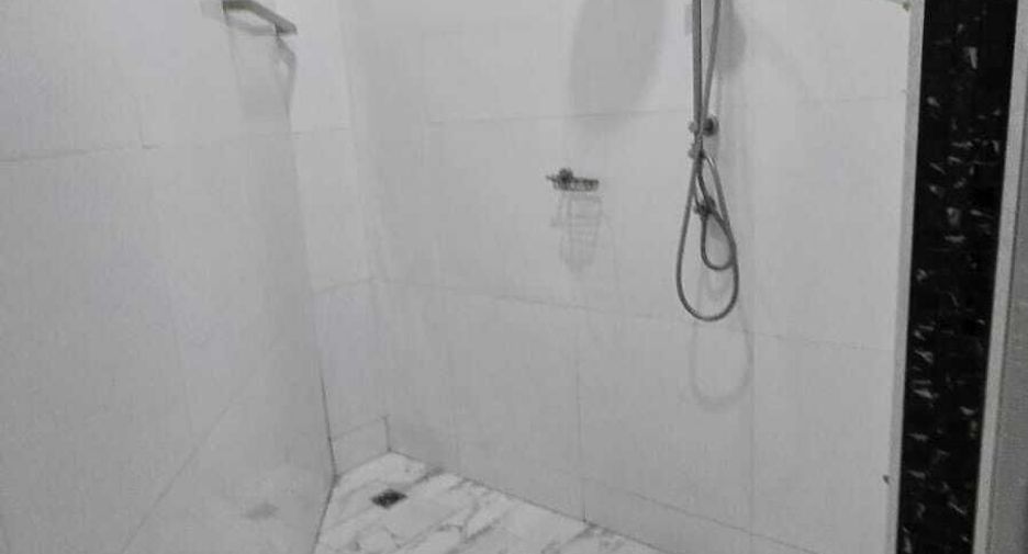 Casa adosada en venta de 3 habitaciones en Thalang, Phuket