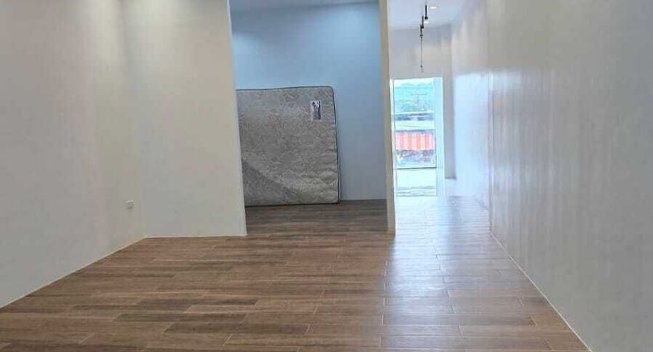 Casa adosada en venta de 3 habitaciones en Thalang, Phuket