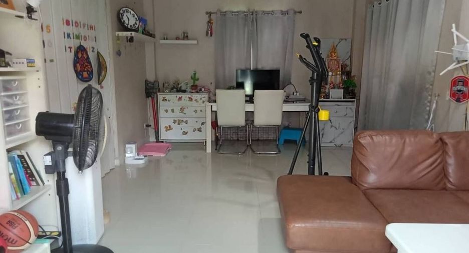 For sale 3 bedrooms house in Lat Krabang, Bangkok