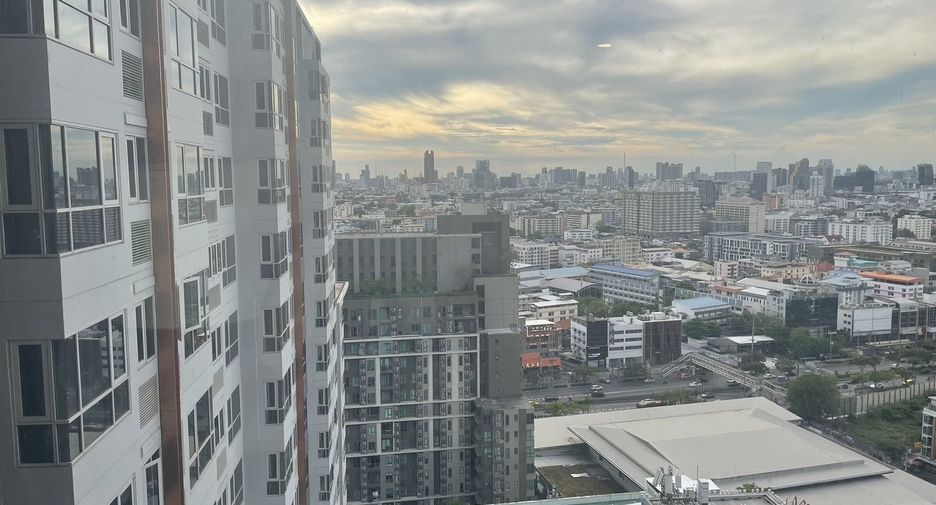 For sale 1 Beds condo in Huai Khwang, Bangkok