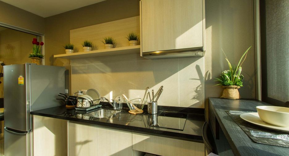 For sale 1 bed condo in Sathon, Bangkok