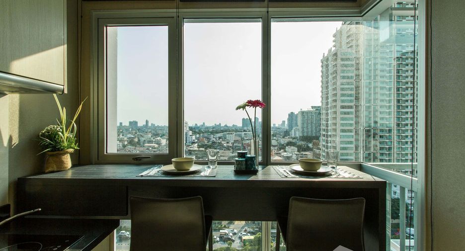 For sale 1 bed condo in Sathon, Bangkok