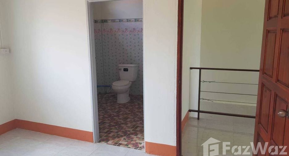 Casa adosada en venta de 2 habitaciones en Bua Yai, Nakhon Ratchasima