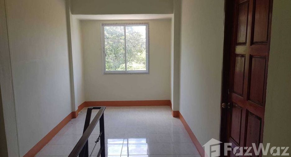 Casa adosada en venta de 2 habitaciones en Bua Yai, Nakhon Ratchasima