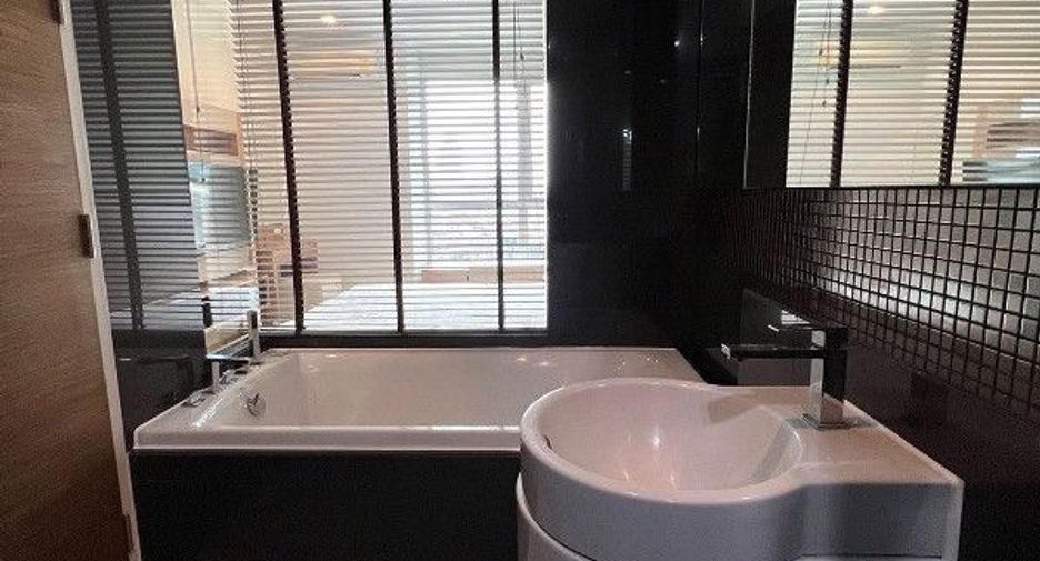 For sale 1 bed condo in Phra Khanong, Bangkok